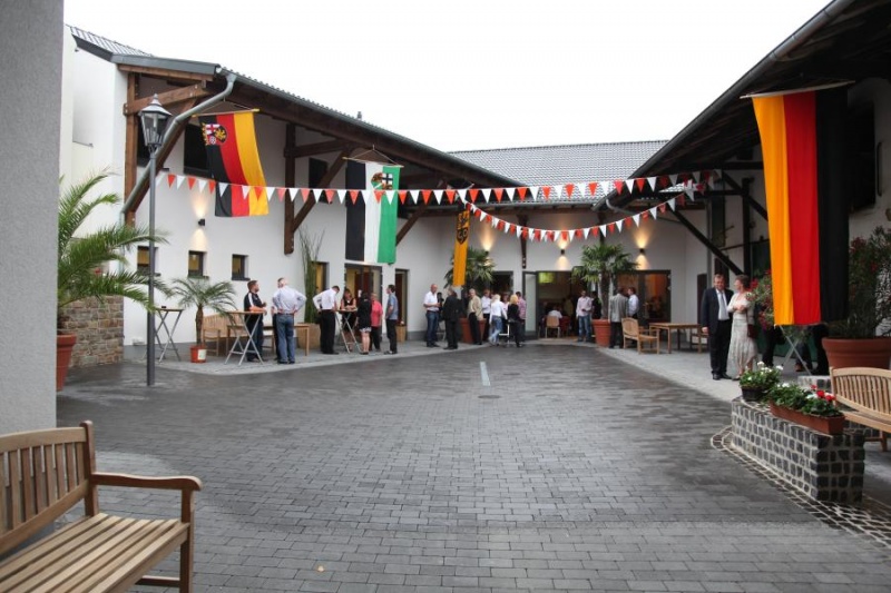 Datei:2011-06-17-Einweihung DGH-154.jpg