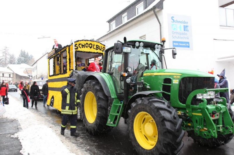 Datei:2010-02-14-Umzug Ringen-25.jpg