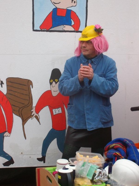 Datei:2009-02-23-Zug Ringen-IS09.jpg