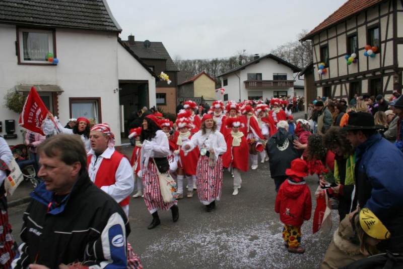Datei:2006-02-26-Zug Ringen-(11710).jpg