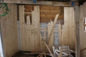 2010-03-06-Vandalismus Baumhaus-2.jpg