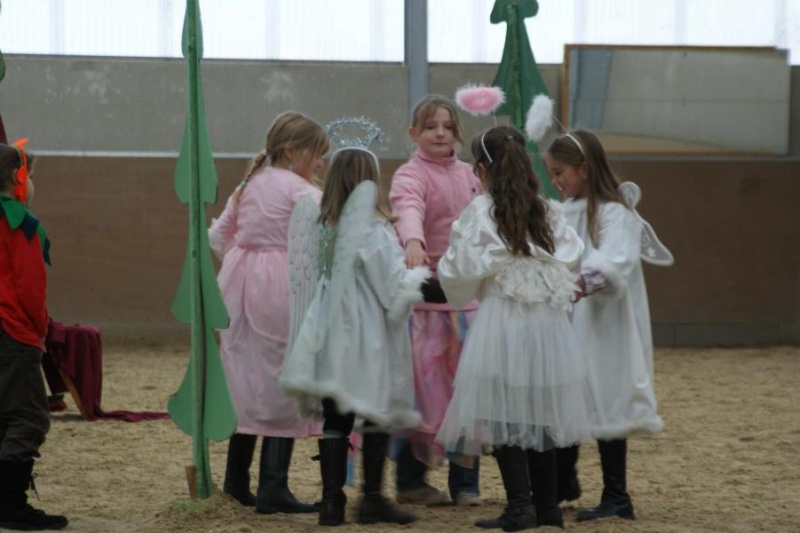 Datei:2009-12-13-Weihnachtsfeier Alte Burg-04.jpg