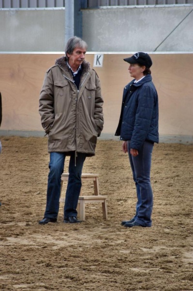 Datei:2009-04-19-Alte Burg-Hufeisen-04.jpg